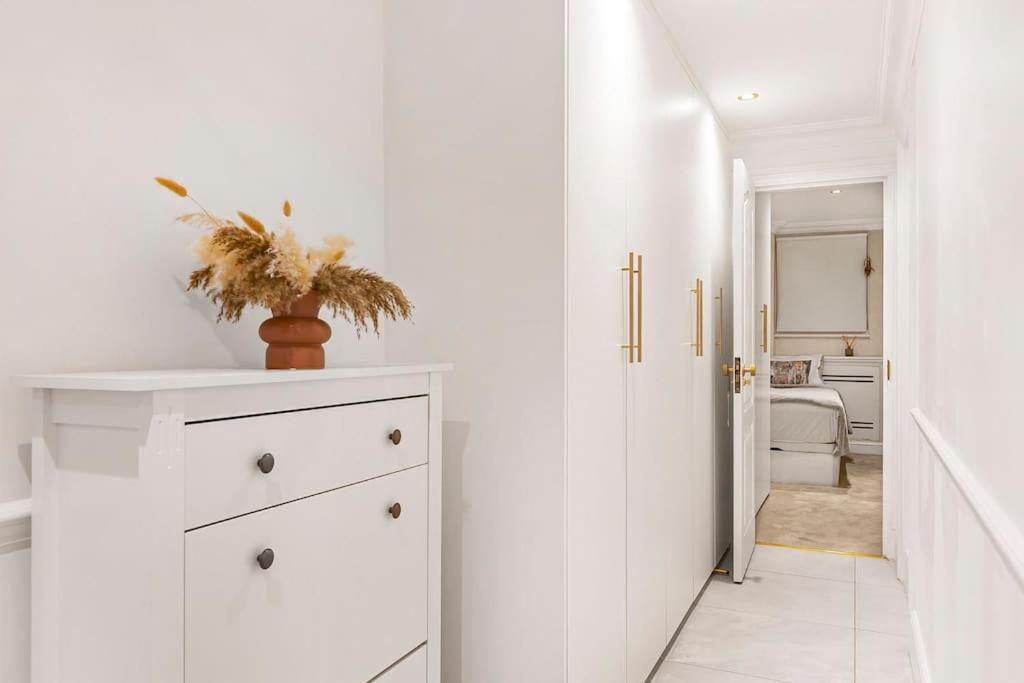 Apartment 3-bed Next To Harrods With Underfloor Heating